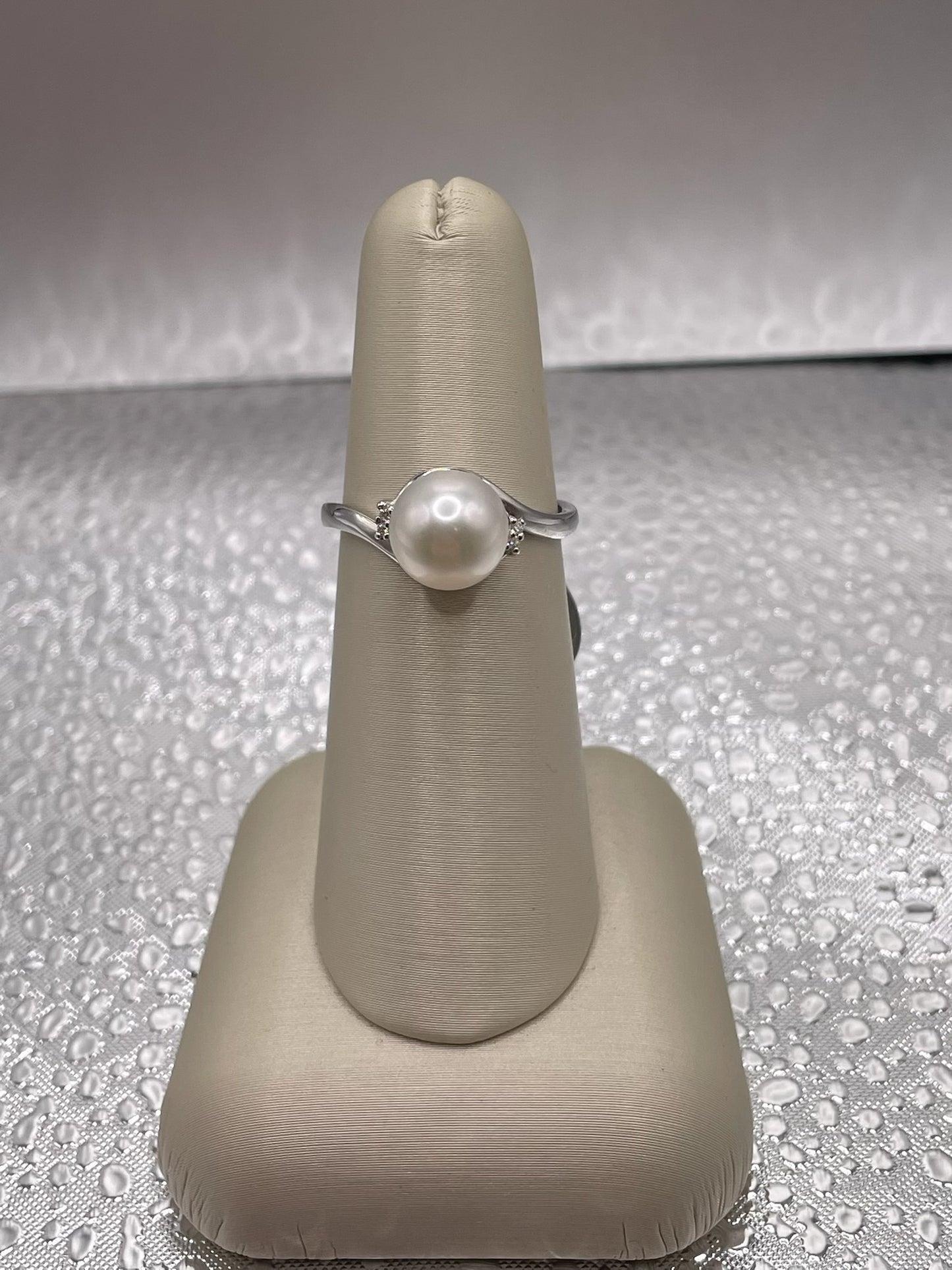 14K White Gold Pearl Ring