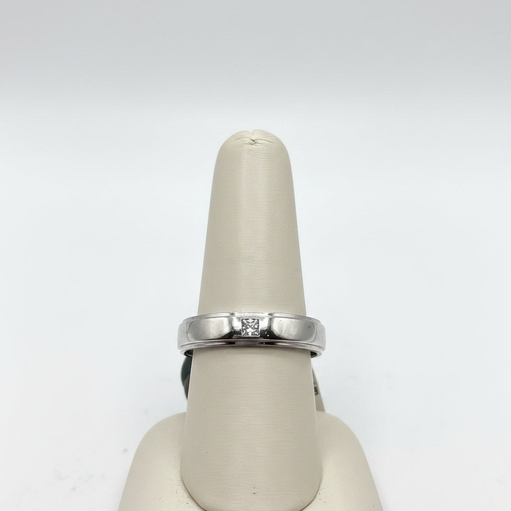 10K White Gold Men's 4mm Band Ring with Princess Cut Diamond