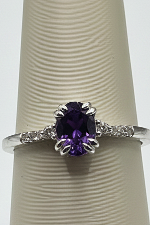 10K White Gold Oval Amethyst Ring with Double Prong Setting & Diamond Accents