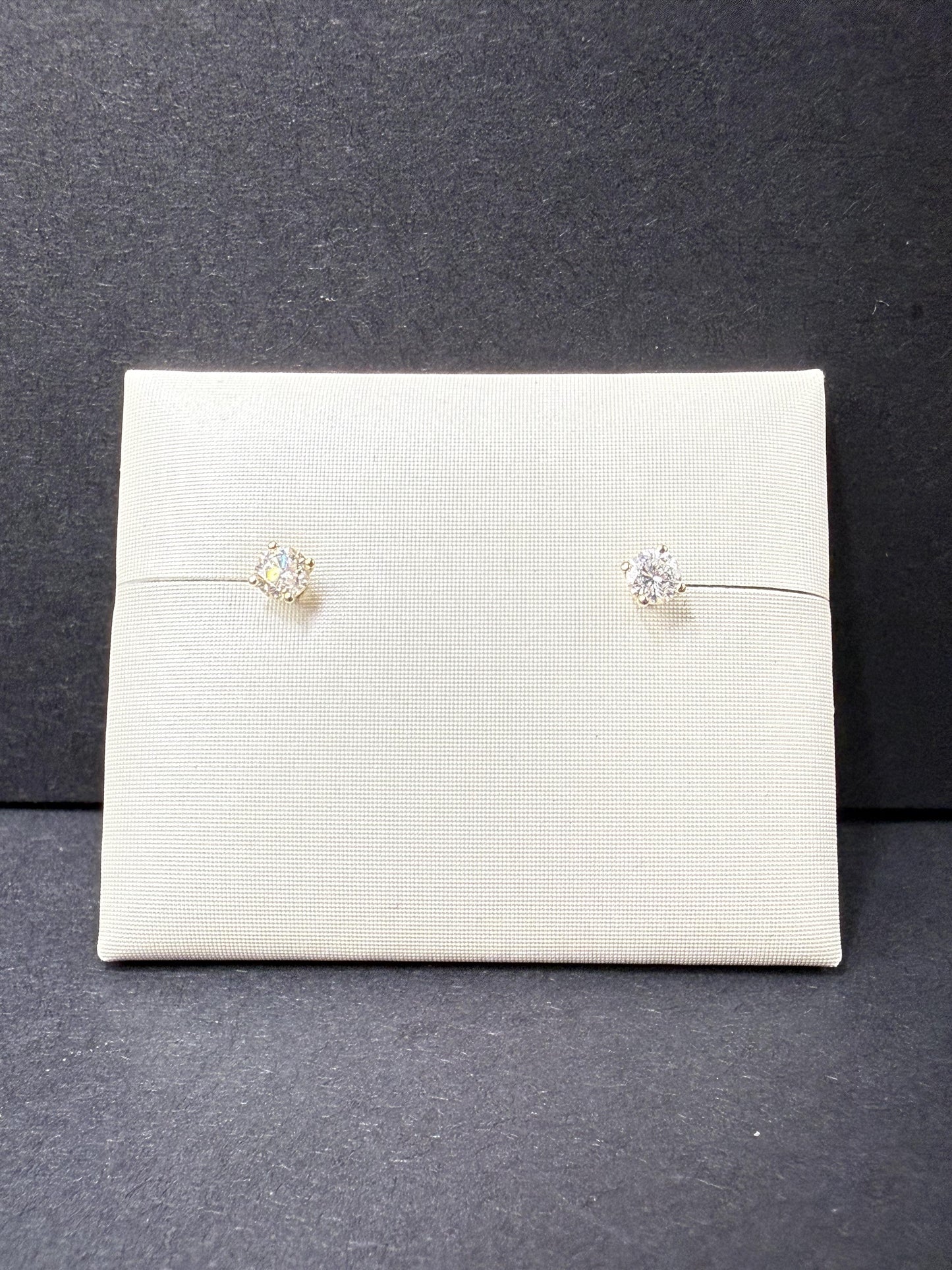 14K Gold Round Diamond Stud Earrings – 0.40 CTW
