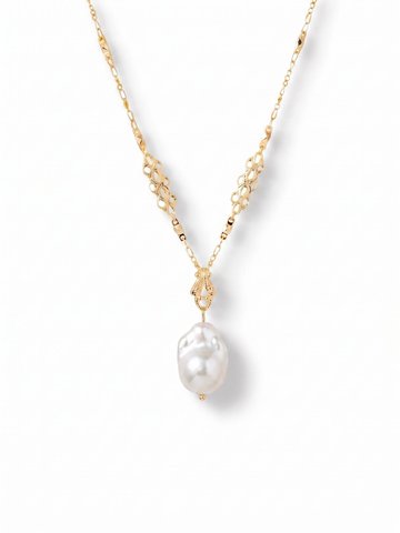 Aislin Pendant Necklace