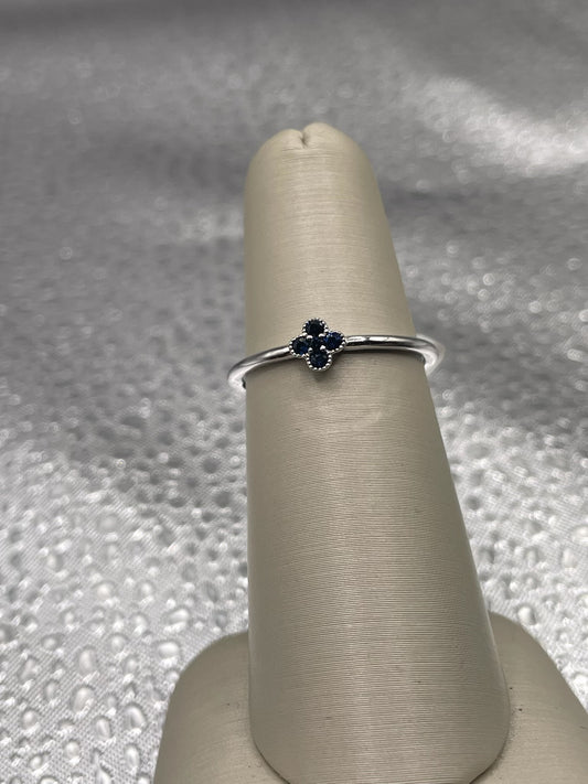 10K White Gold Sapphire Quatrefoil Stackable Ring