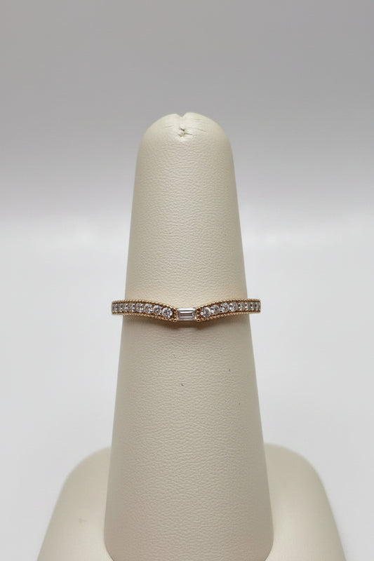 14K Yellow Gold Baguette Diamond Contour Band Ring — 0.15 ctw