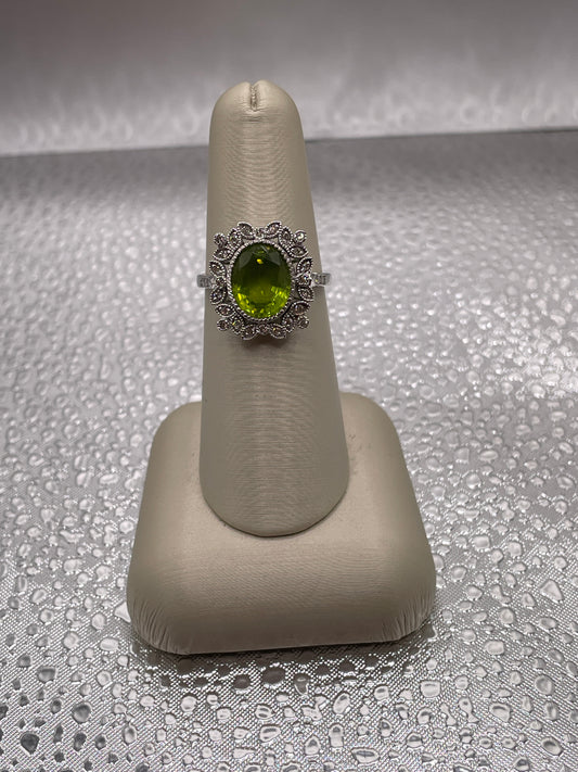14k White Gold Peridot and Diamond Ring