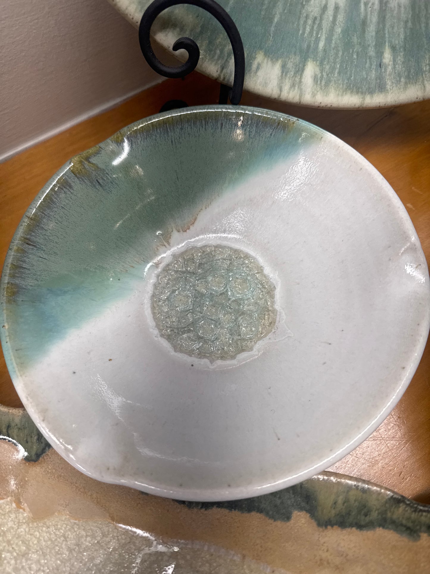Dock 6 3- Pinch Bowl with Crackle Glass in Fern