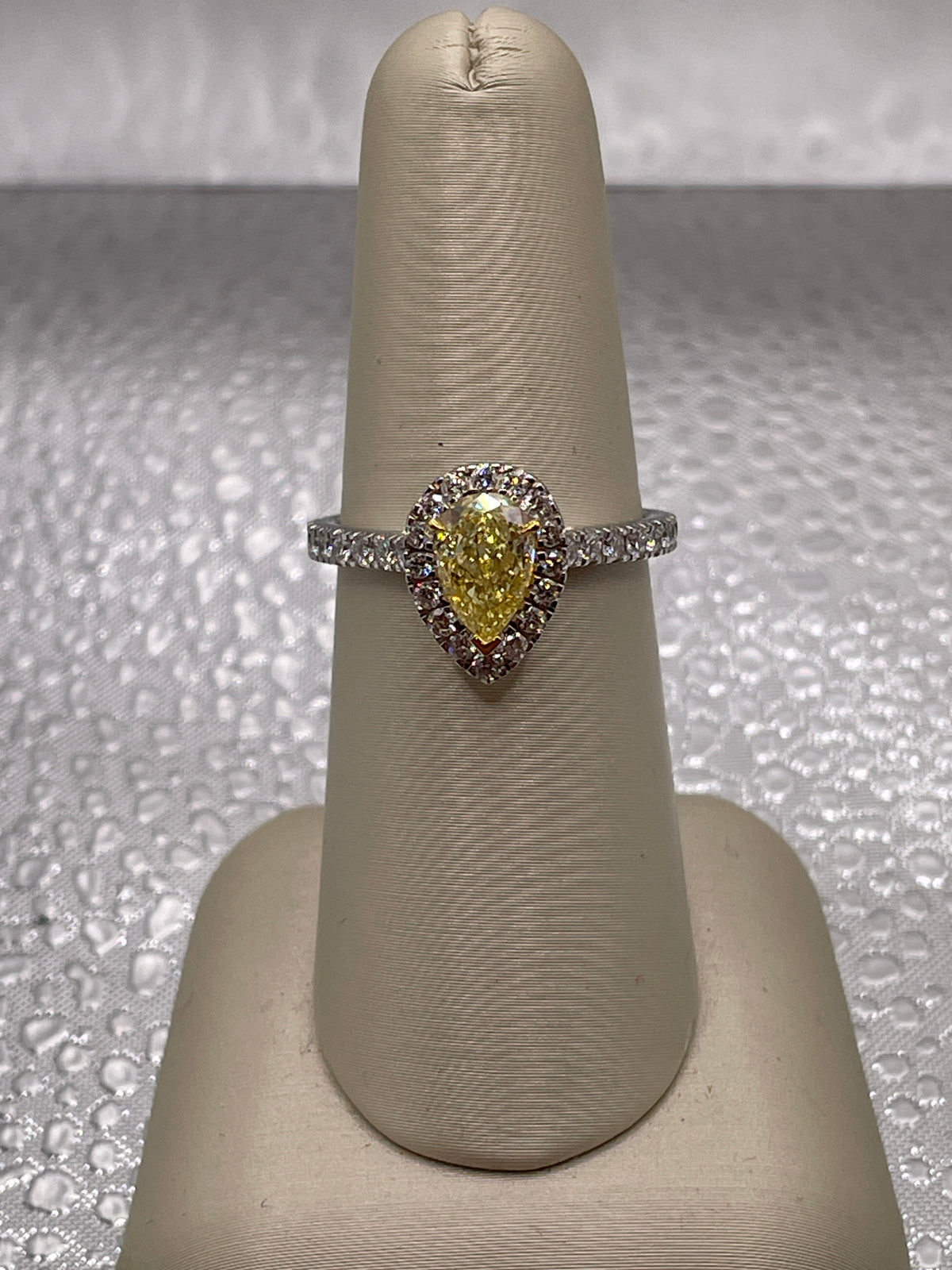 14k white gold and Fancy Yellow Pear lab Diamond Ring