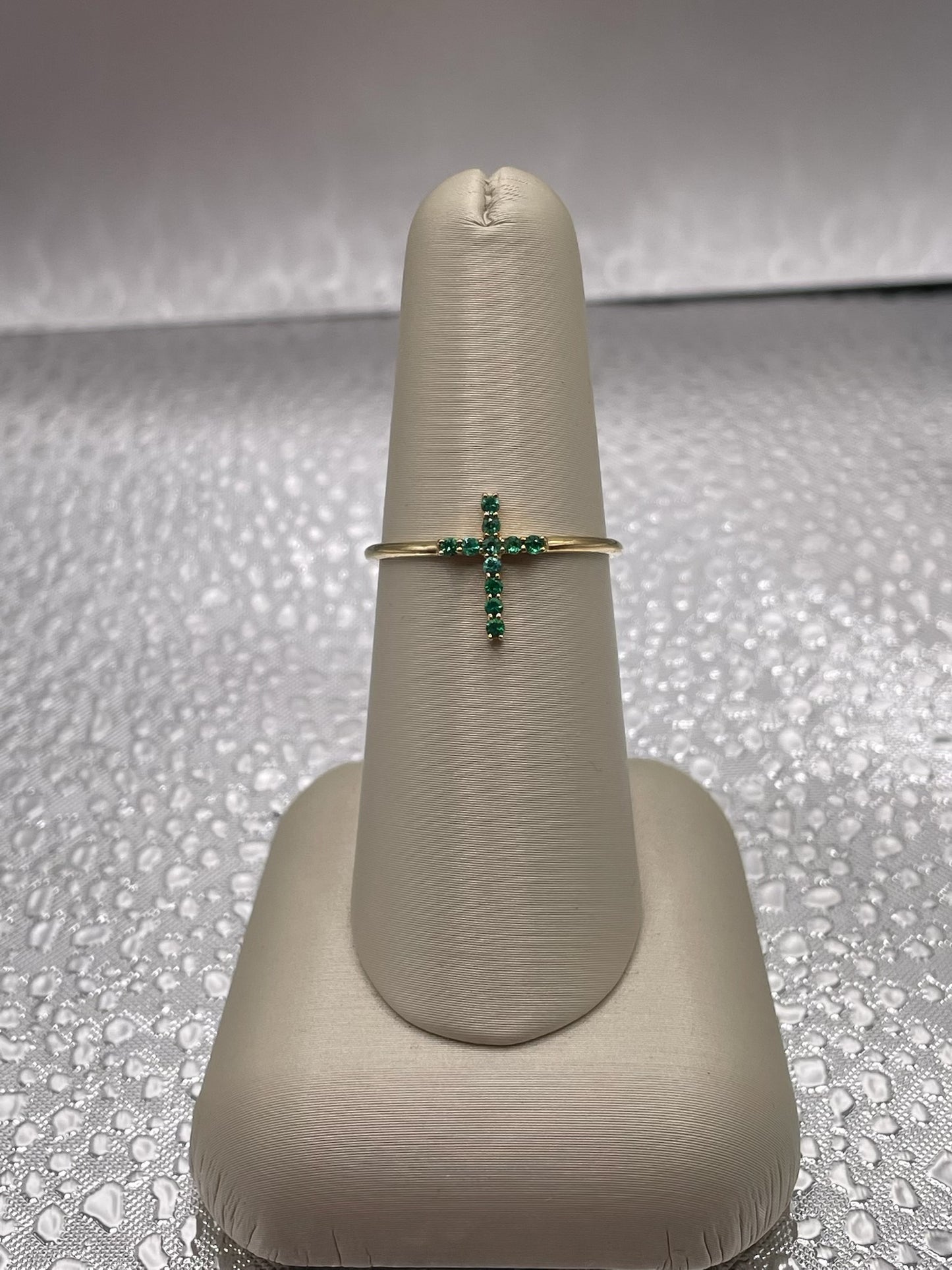 10K Yellow Gold Emerald Cross Ring