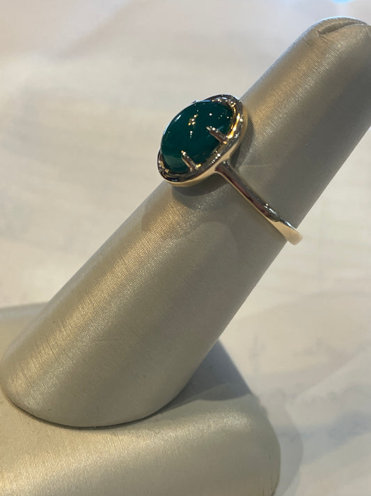 14k Gold and Cabochon natural Emerald Ring