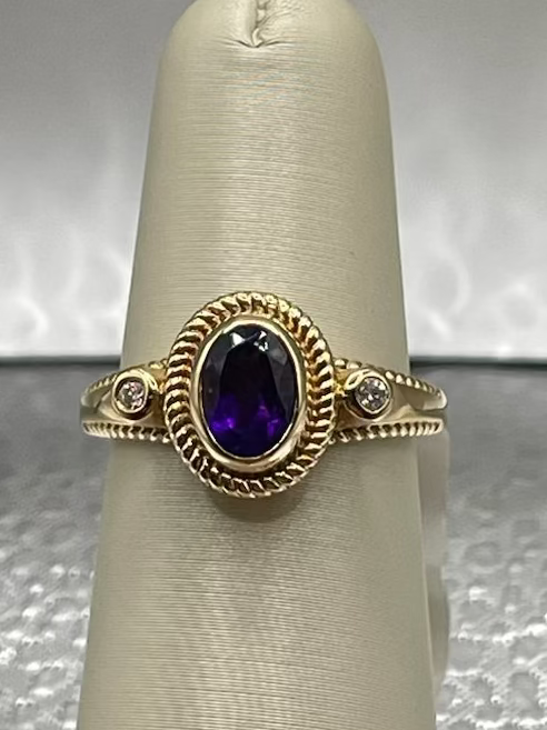 14K Yellow Gold Amethyst & Diamond Bezel Set Rope Design Ring